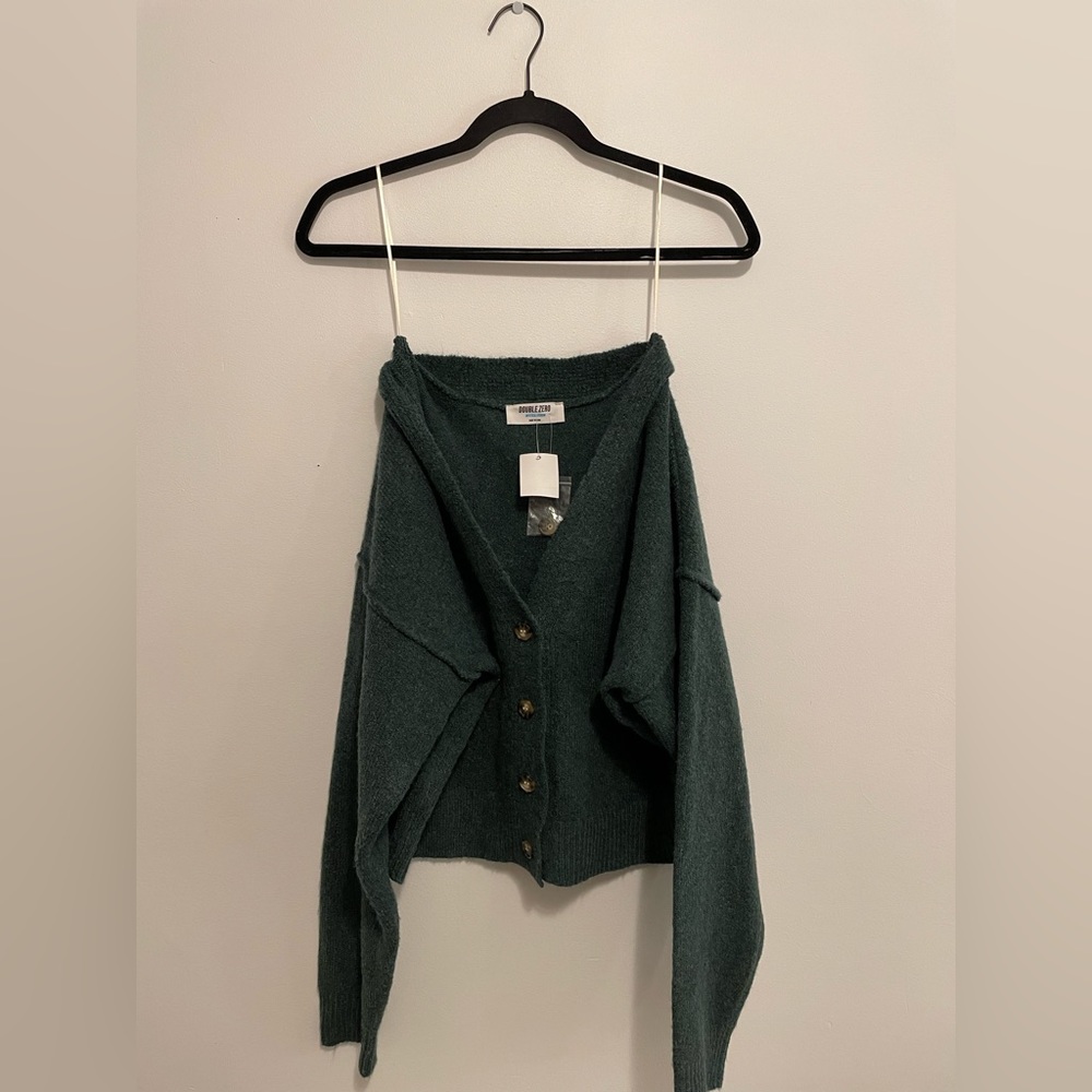 Medium dark green cropped sweater